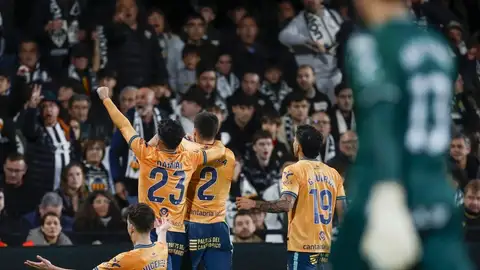 El Castellón denuncia "actos inaceptables de provocación por familiares" del Racing El Castellón denuncia "actos inaceptables de provocación por familiares" del Racing