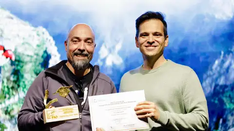 El fotógrafo Fernando Prieto gana por segunda vez el concurso de FIO con su 'Perdiz de montaña' El fotógrafo Fernando Prieto gana por segunda vez el concurso de FIO con su 'Perdiz de montaña'