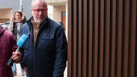 El diputado de Medio Ambiente de la Diputación de Valencia, Avelino Mascarell, este lunes en los juzgados de Catarroja. El diputado de Medio Ambiente de la Diputación de Valencia, Avelino Mascarell, este lunes en los juzgados de Catarroja.