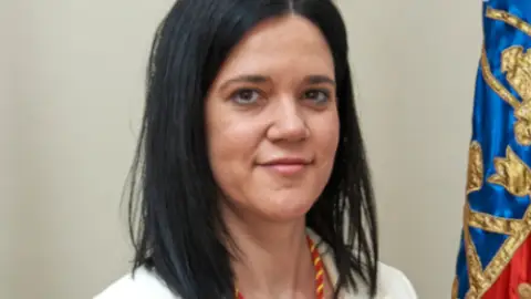 Silvia Asencio, concejala que ha dejado la disciplina de Vox en Crevillent y pasa a ser edil no adscrita. Silvia Asencio, concejala que ha dejado la disciplina de Vox en Crevillent y pasa a ser edil no adscrita.