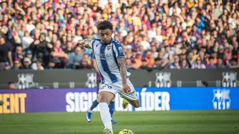 El Levante UD blinda a sus promesas; Kareem Tunde seguirá siendo granota hasta 2029 El Levante UD blinda a sus promesas; Kareem Tunde seguirá siendo granota hasta 2029