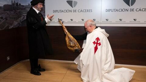 Mont&aacute;nchez prepara un festival para conmemorar el paso de Carlos V por la localidad y para ensalzar su jam&oacute;n