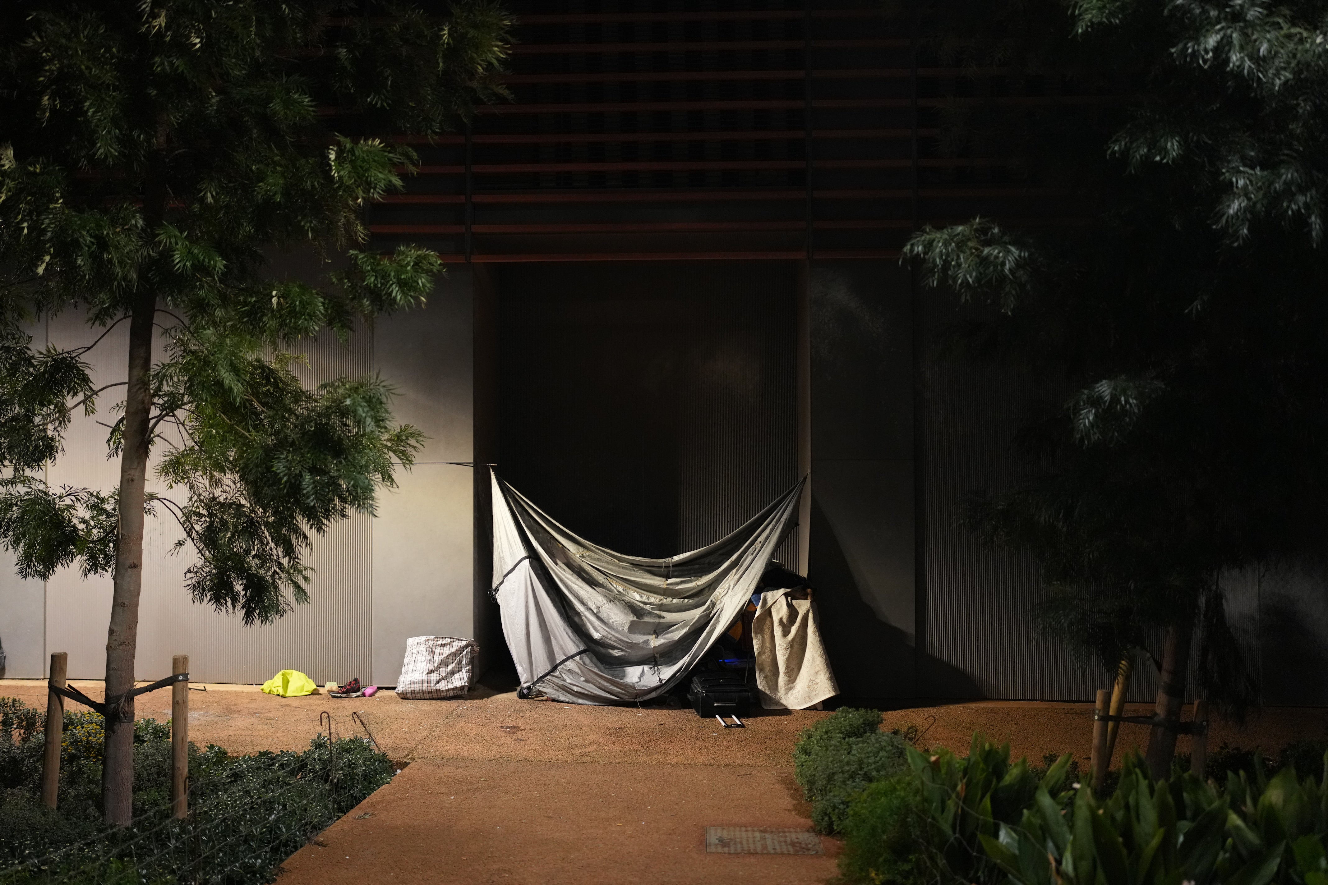 Les entitats socials reclamen 100 milions d'euros l'any fins al 2030 per combatre el sensellarisme Les entitats socials reclamen 100 milions d'euros l'any fins al 2030 per combatre el sensellarisme