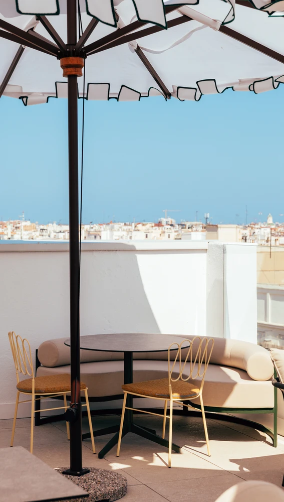 Colón, 2 (novena planta) Colón, 2 (novena planta)