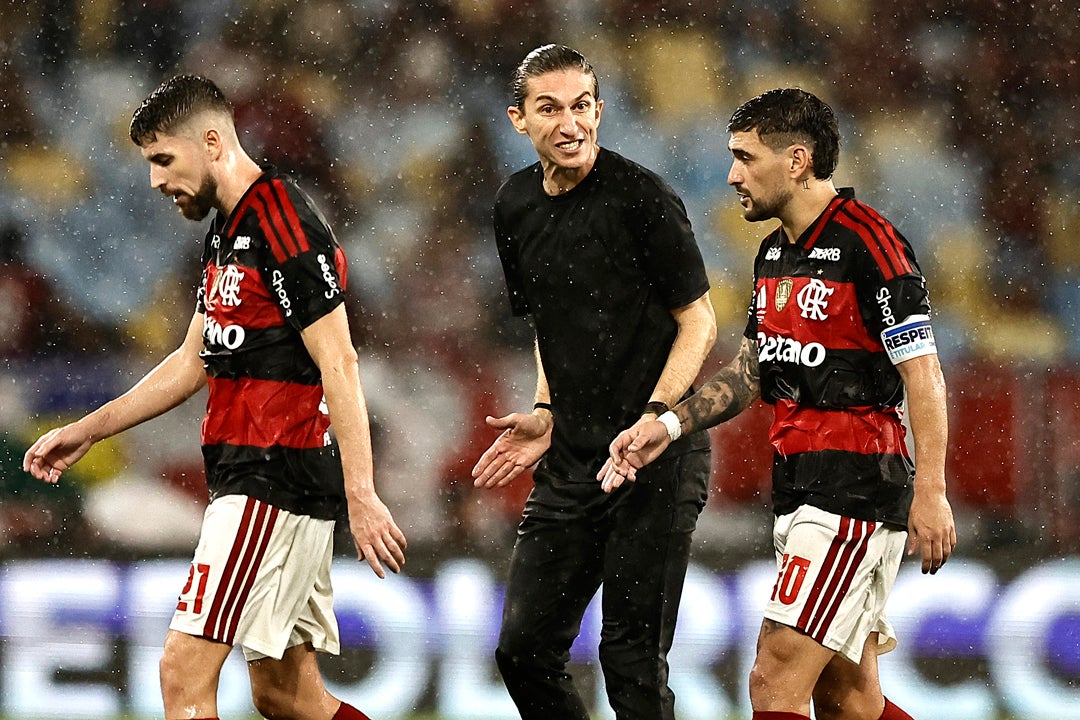 Filipe Luis, destituido como entrenador del Flamengo Filipe Luis, destituido como entrenador del Flamengo
