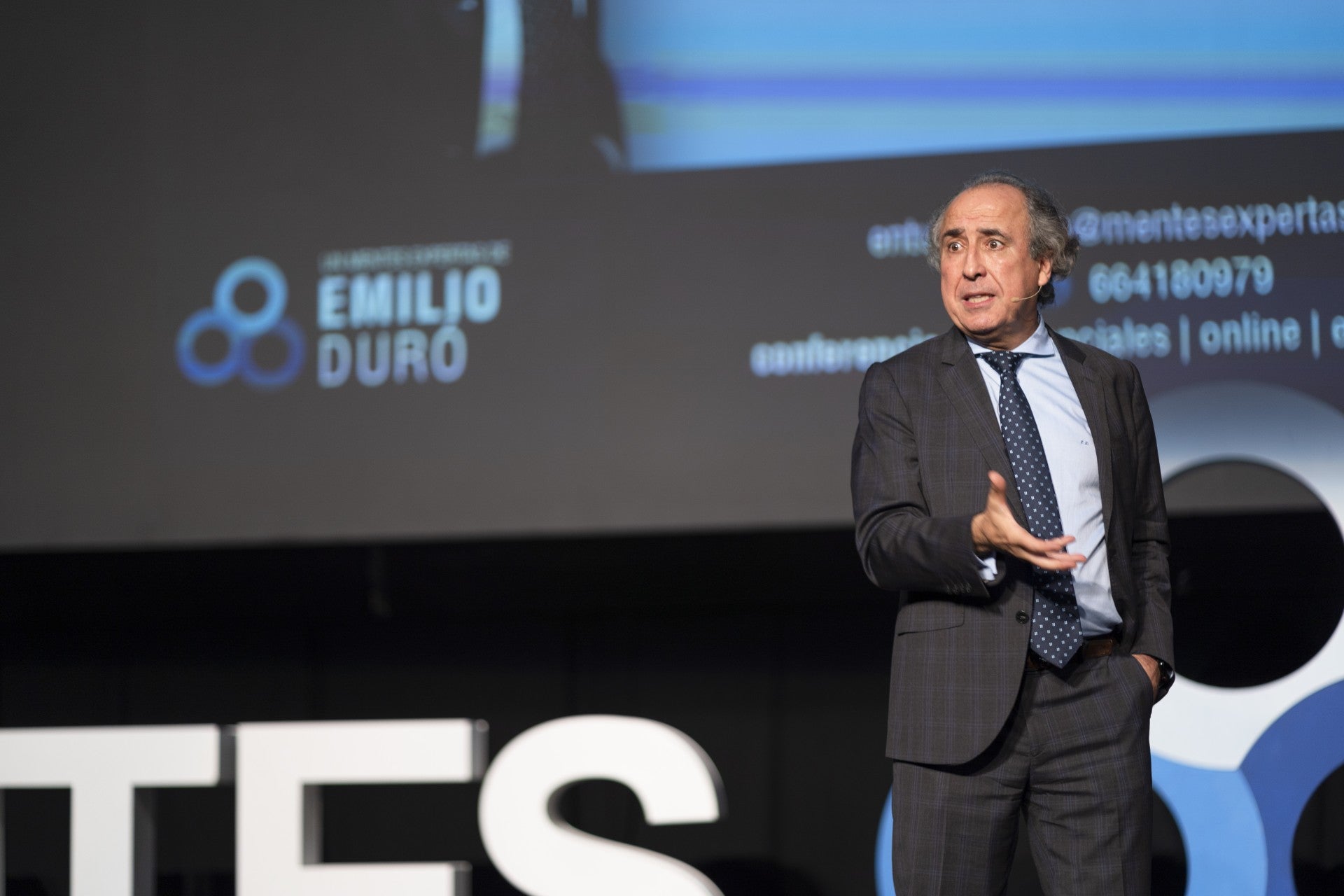 “No vale rendirse”: Emilio Duró sacude Alicante con un alegato contra la resignación “No vale rendirse”: Emilio Duró sacude Alicante con un alegato contra la resignación