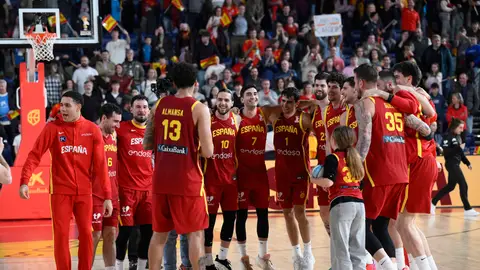 España supera a Ucrania y sella su billete para la segunda fase España supera a Ucrania y sella su billete para la segunda fase