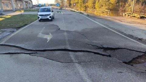 Las obras de emergencia en la EX-106 afectada por las borrascas cerca de Don Benito se inician este martes