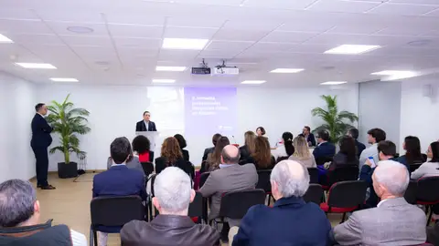 Vithas impulsa una ambiciosa transformación de los hospitales de Alicante basada en la especialización, complejidad y modernización Vithas impulsa una ambiciosa transformación de los hospitales de Alicante basada en la especialización, complejidad y modernización