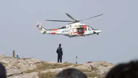 Servicios de emergencias trabajan en la zona de El Bocal, en las labores de búsqueda de la persona desaparecida tras caer al agua. Servicios de emergencias trabajan en la zona de El Bocal, en las labores de búsqueda de la persona desaparecida tras caer al agua.