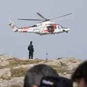 Servicios de emergencias trabajan en la zona de El Bocal, en las labores de búsqueda de la persona desaparecida tras caer al agua. Servicios de emergencias trabajan en la zona de El Bocal, en las labores de búsqueda de la persona desaparecida tras caer al agua.