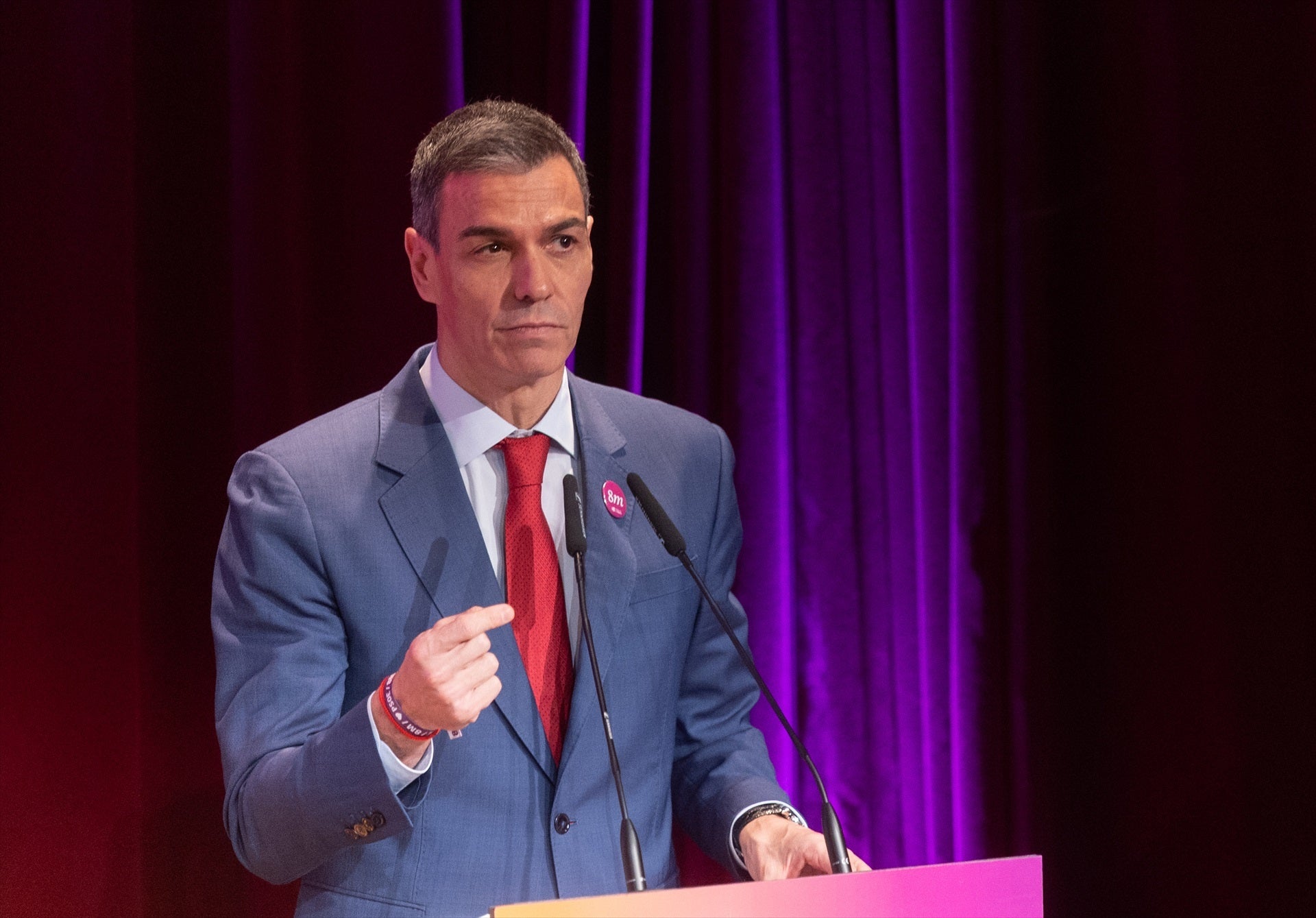 Sánchez recupera el lema 'no a la guerra' de 2003 como elemento movilizador de la izquierda Sánchez recupera el lema 'no a la guerra' de 2003 como elemento movilizador de la izquierda