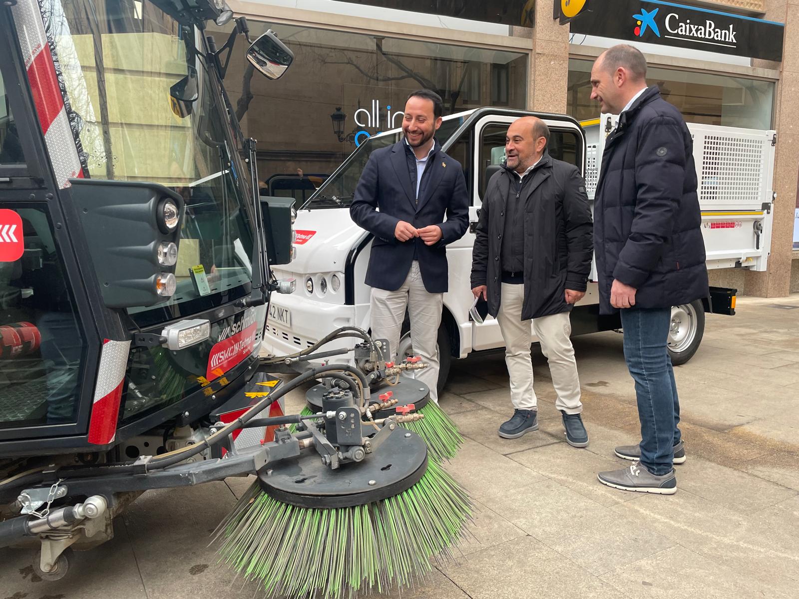 Castellón despliega el mayor operativo de limpieza para las fiestas de la Magdalena Castellón despliega el mayor operativo de limpieza para las fiestas de la Magdalena