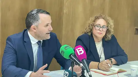 El presidente de la FEHM, Javier Vich, y la vicepresidenta ejecutiva, María José Aguiló. El presidente de la FEHM, Javier Vich, y la vicepresidenta ejecutiva, María José Aguiló.