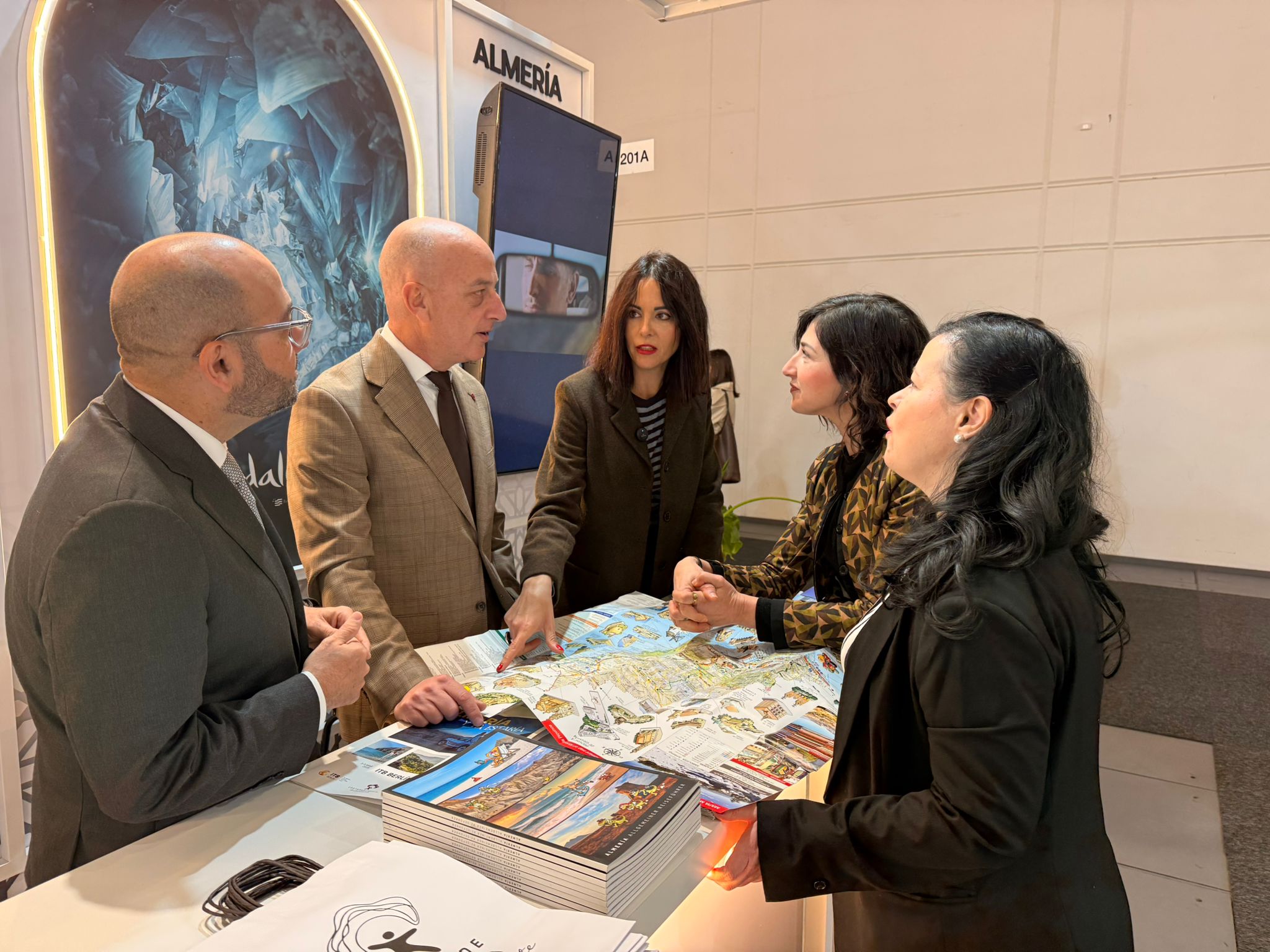 Almería refuerza su promoción turística en la ITB de Berlín para atraer más viajeros alemanes Almería refuerza su promoción turística en la ITB de Berlín para atraer más viajeros alemanes