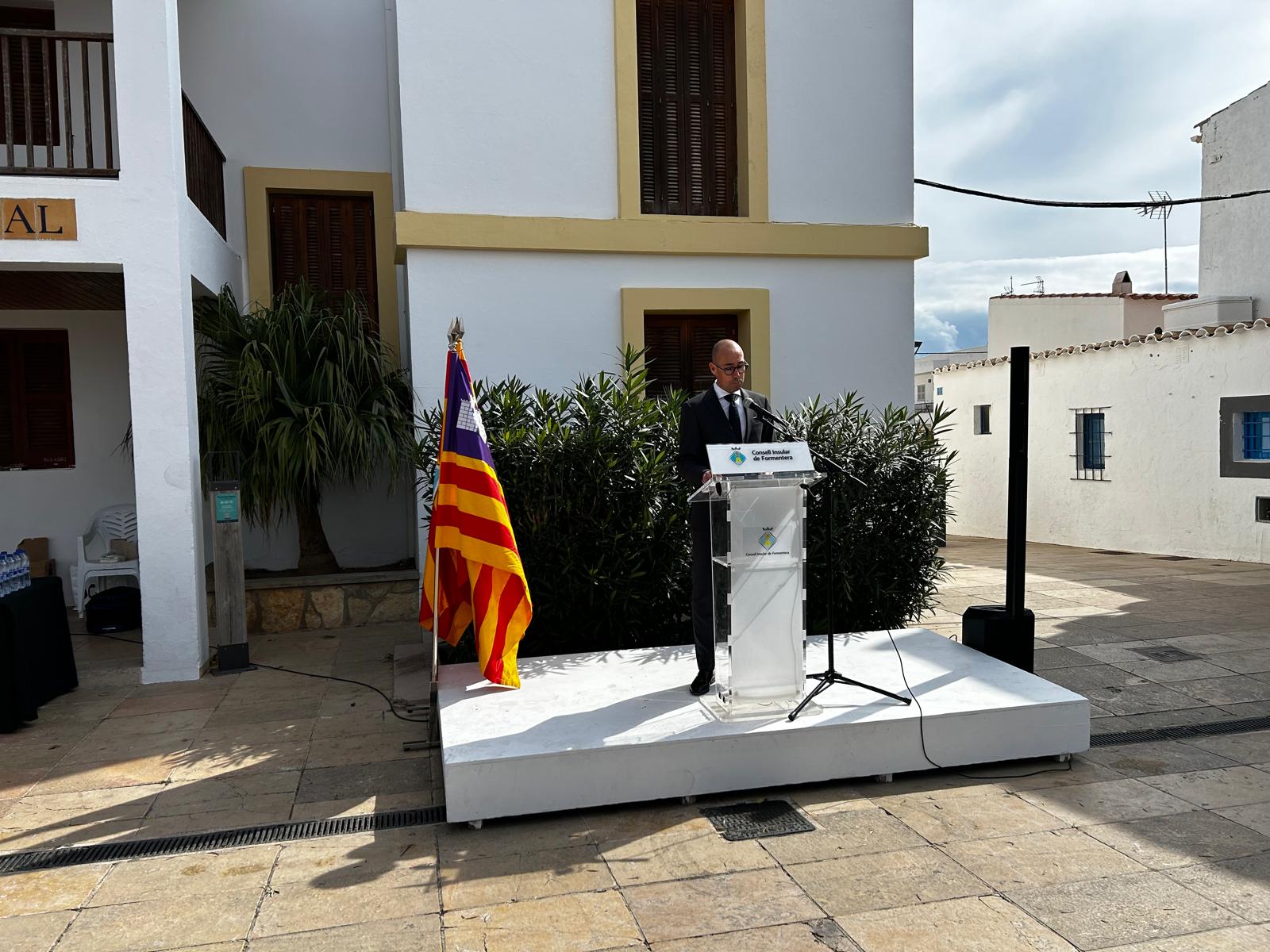 Formentera aprovecha el Día de Balears para pedir más Guardia Civil y recursos para afrontar la presión migratoria Formentera aprovecha el Día de Balears para pedir más Guardia Civil y recursos para afrontar la presión migratoria