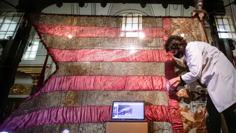 Toma de muestras de la Senyera de 1.545 réplica