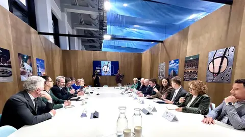 Reunión entre representantes del Govern, la Federación Empresarial Hotelera de Mallorca y TUI en la ITB Reunión entre representantes del Govern, la Federación Empresarial Hotelera de Mallorca y TUI en la ITB