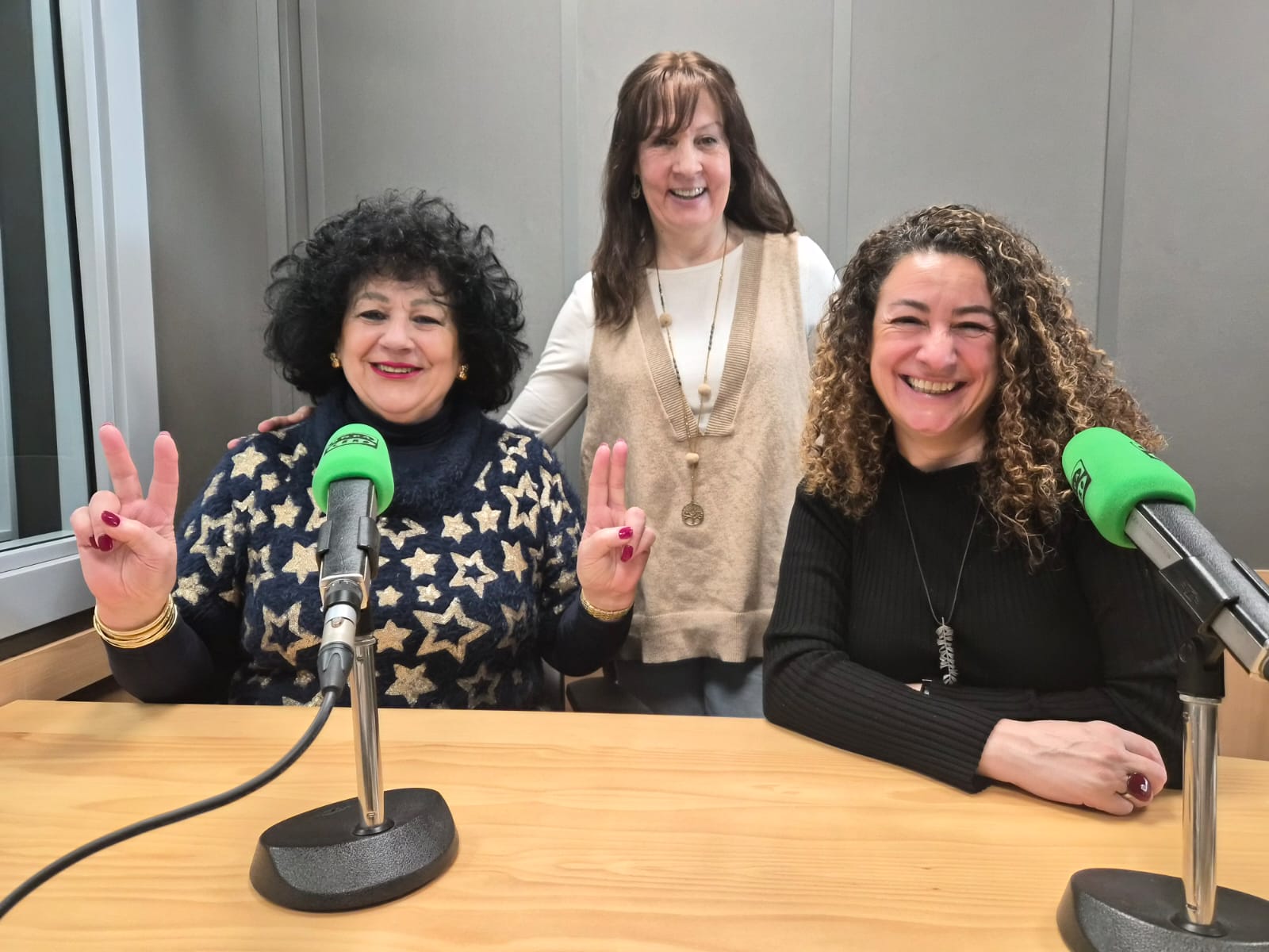 Tertulia con la Asociación Mujeres de Empresa Tertulia con la Asociación Mujeres de Empresa