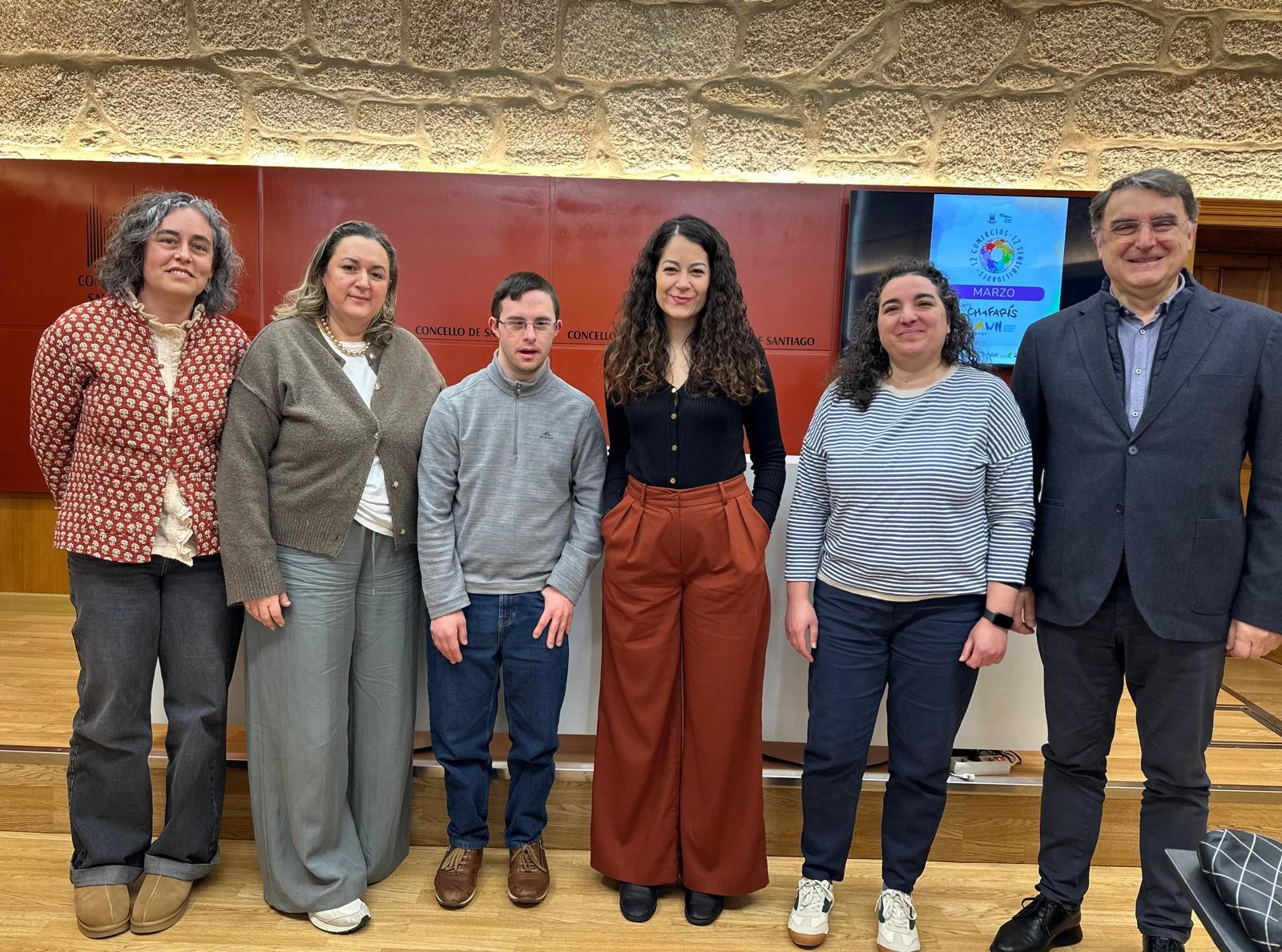 Chafarís y Down Compostela, protagonistas de la campaña “12 Comercios, 12 Sensibilidades” en el mes de marzo Chafarís y Down Compostela, protagonistas de la campaña “12 Comercios, 12 Sensibilidades” en el mes de marzo