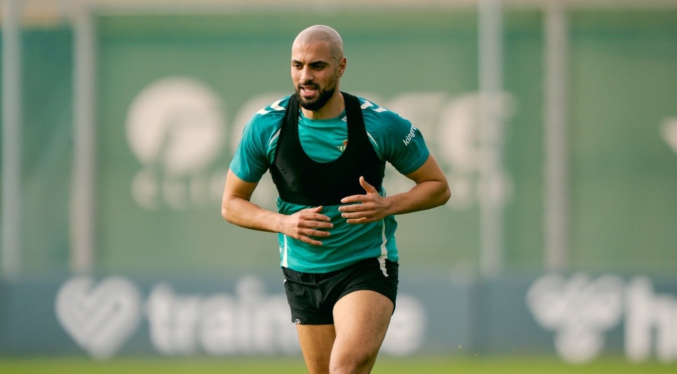 Amrabat dolido porque "se dudó de mi compromiso" Amrabat dolido porque "se dudó de mi compromiso"