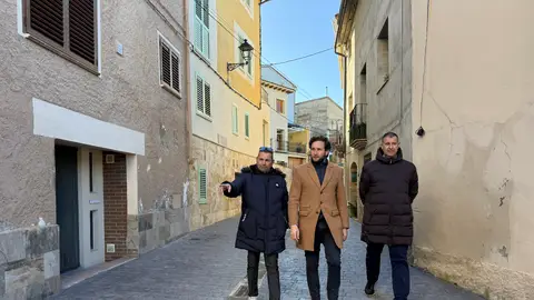 Casi 100 calles de la provincia se pavimentarán gracias al Plan de Obras y Servicios Casi 100 calles de la provincia se pavimentarán gracias al Plan de Obras y Servicios