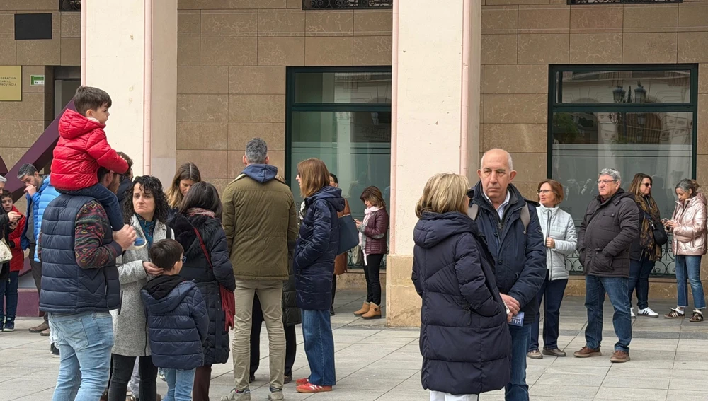 Zaragozanos hoy en la plaza López Allué Zaragozanos hoy en la plaza López Allué