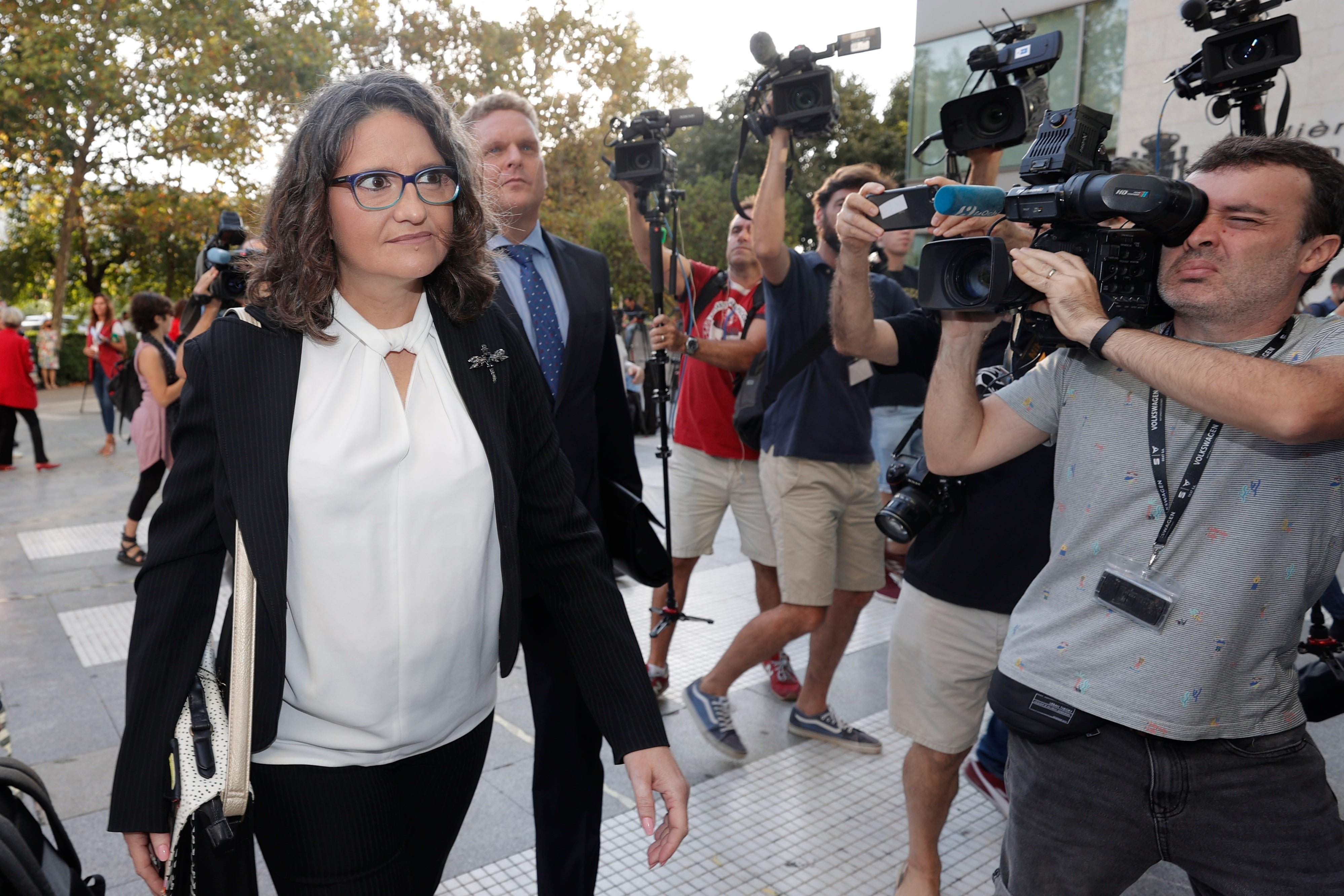 Abren juicio oral a Mónica Oltra por el presunto encubrimiento de los abusos de su exmarido a una menor Abren juicio oral a Mónica Oltra por el presunto encubrimiento de los abusos de su exmarido a una menor