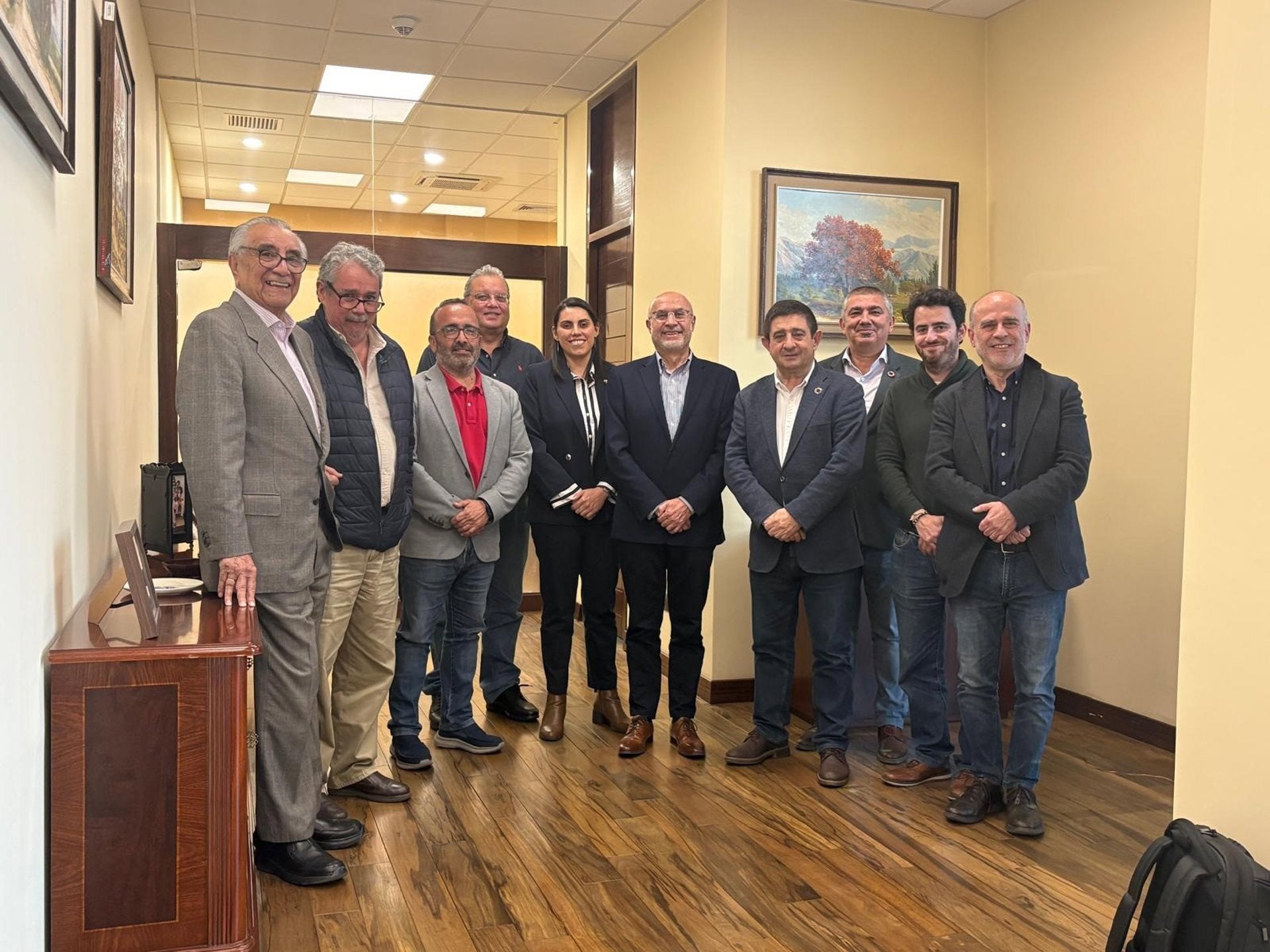 Felcode refuerza la cooperación institucional con Bolivia en proyectos de autonomías, turismo y fortalecimiento municipal Felcode refuerza la cooperación institucional con Bolivia en proyectos de autonomías, turismo y fortalecimiento municipal