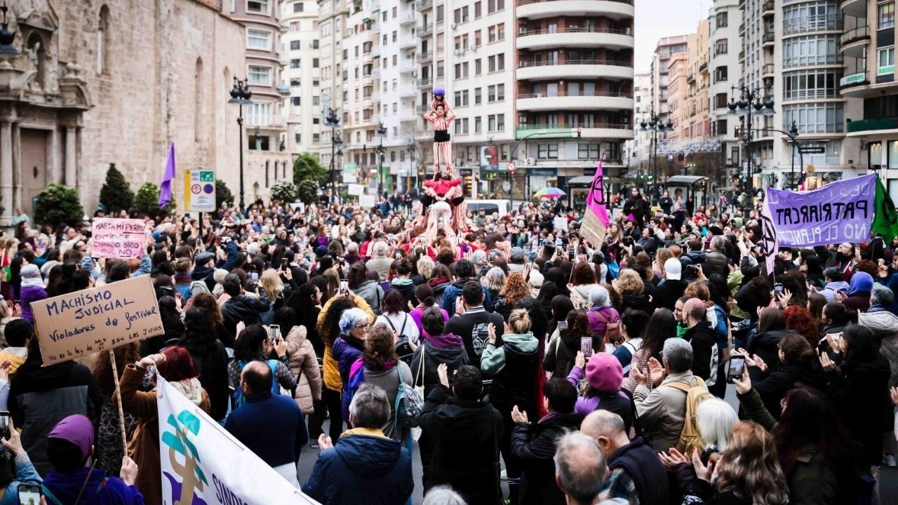 8M: Un Siglo de Lucha, Un Futuro en Pie