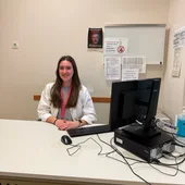 Clara Garcia Climent, enfermera de Atención Primaria del Centro de Salud Alzira II Clara Garcia Climent, enfermera de Atención Primaria del Centro de Salud Alzira II