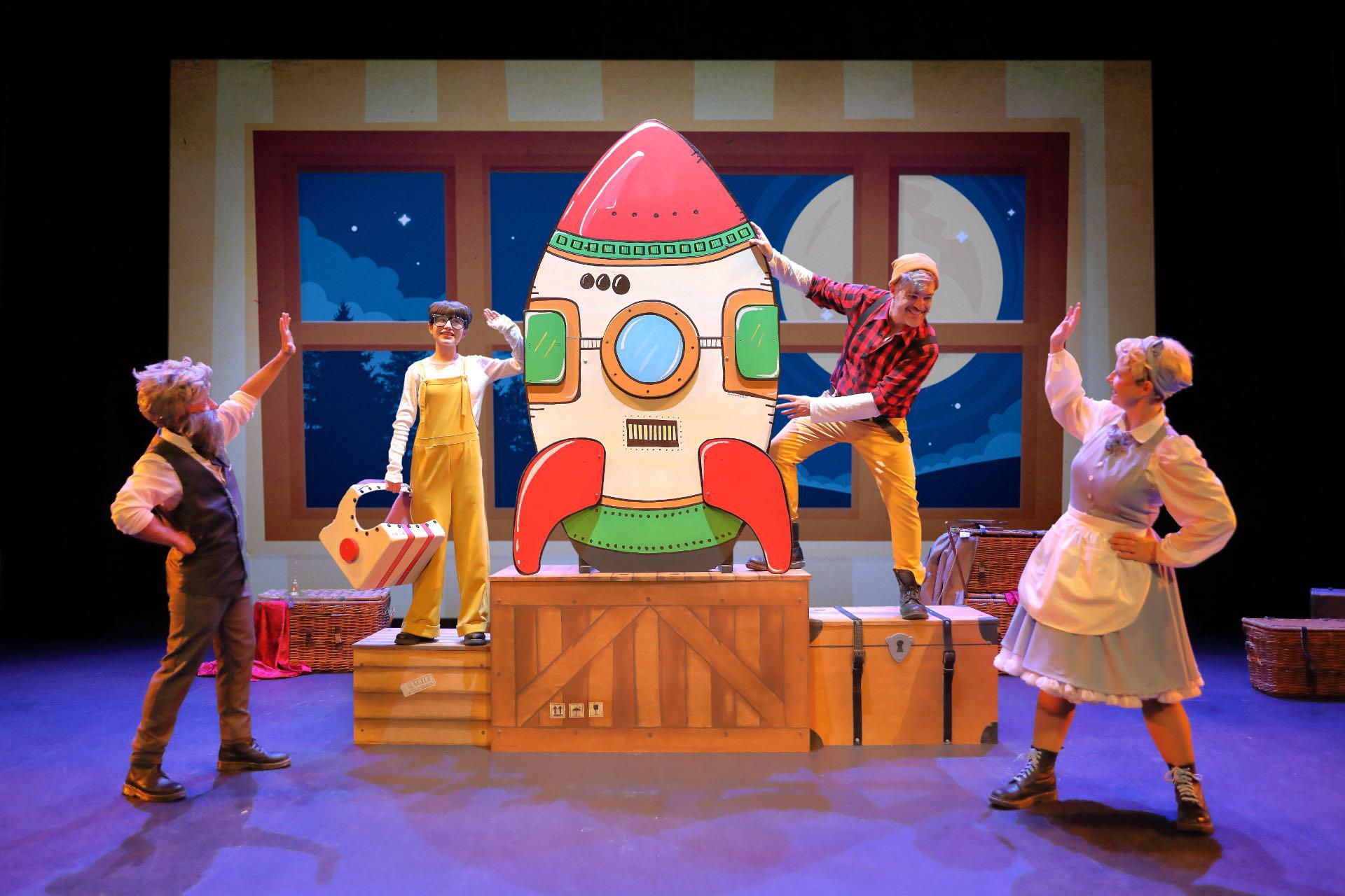 El viaje a la luna de Pinocha El viaje a la luna de Pinocha