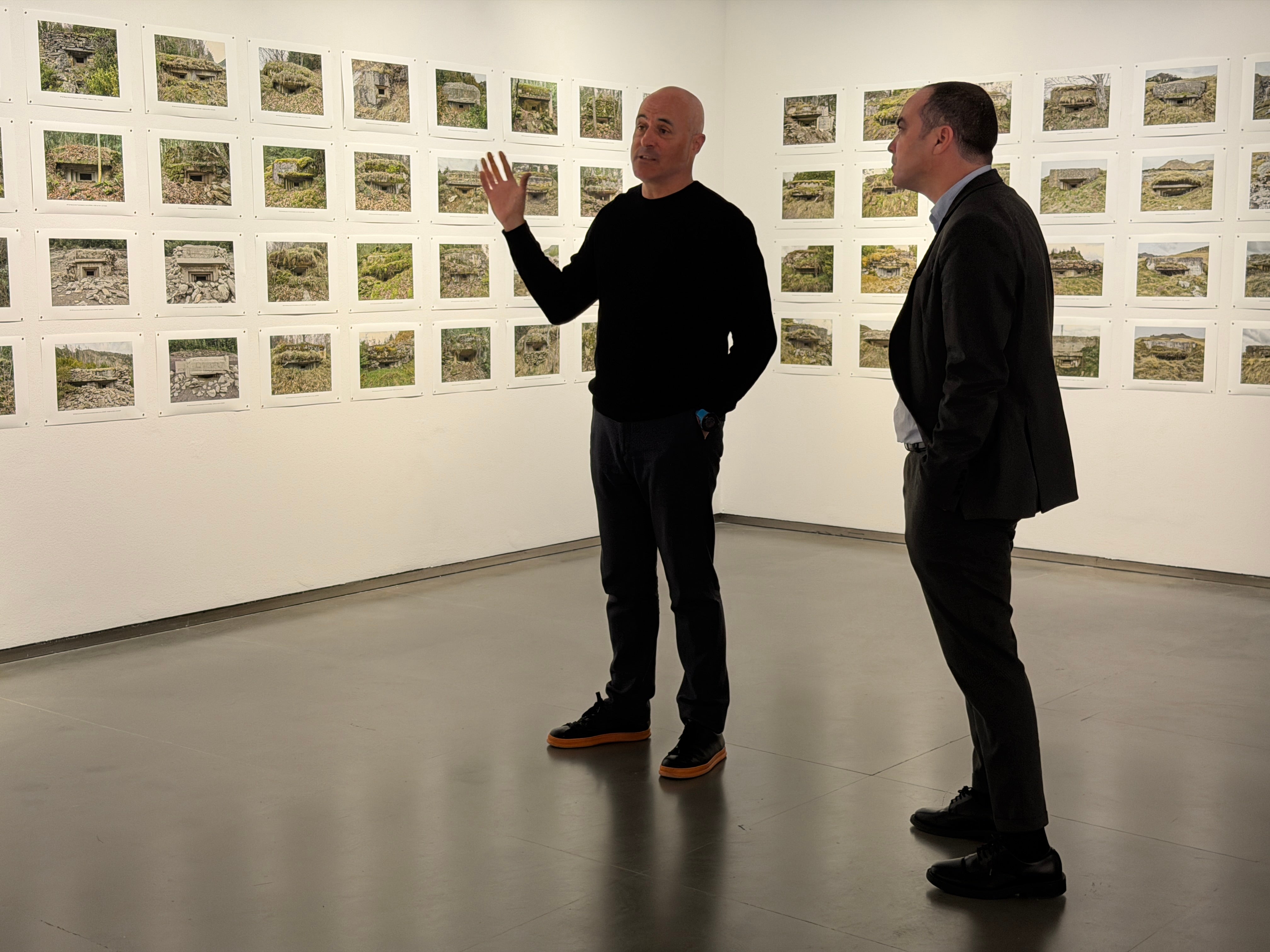Una exposición muestra casi 400 fotografías “Los búnkeres del Pirineo” Una exposición muestra casi 400 fotografías “Los búnkeres del Pirineo”