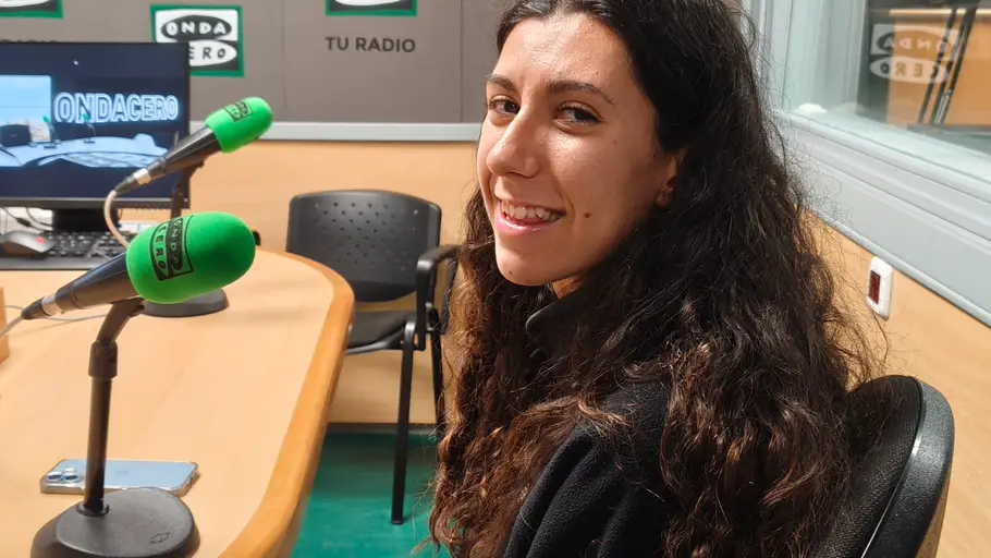 La atleta alcalaína Rocío Arroyo regresa del Campeonato de España en Pista Cubierta con la medalla de oro en los 800 metros lisos Rocío Arroyo en Más de uno Alcalá
