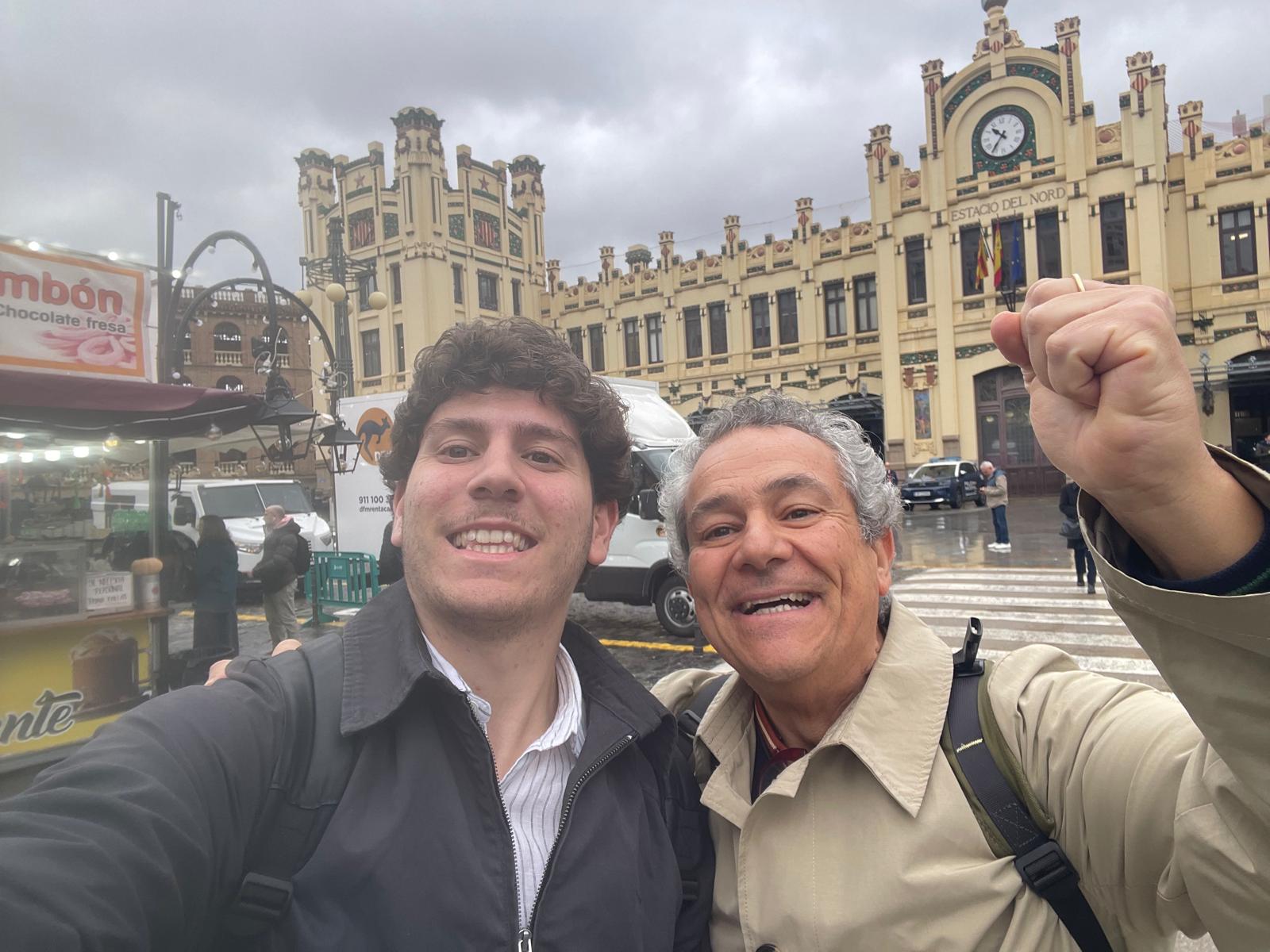 "Cuando escuchamos el estallido del primer misil en Dubai supimos que teníamos que salir de allí" "Cuando escuchamos el estallido del primer misil en Dubai supimos que teníamos que salir de allí"