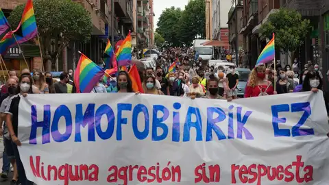 Manifestación en repulsa a la agresión homófoba en Basauri (2021) Manifestación en repulsa a la agresión homófoba en Basauri (2021)