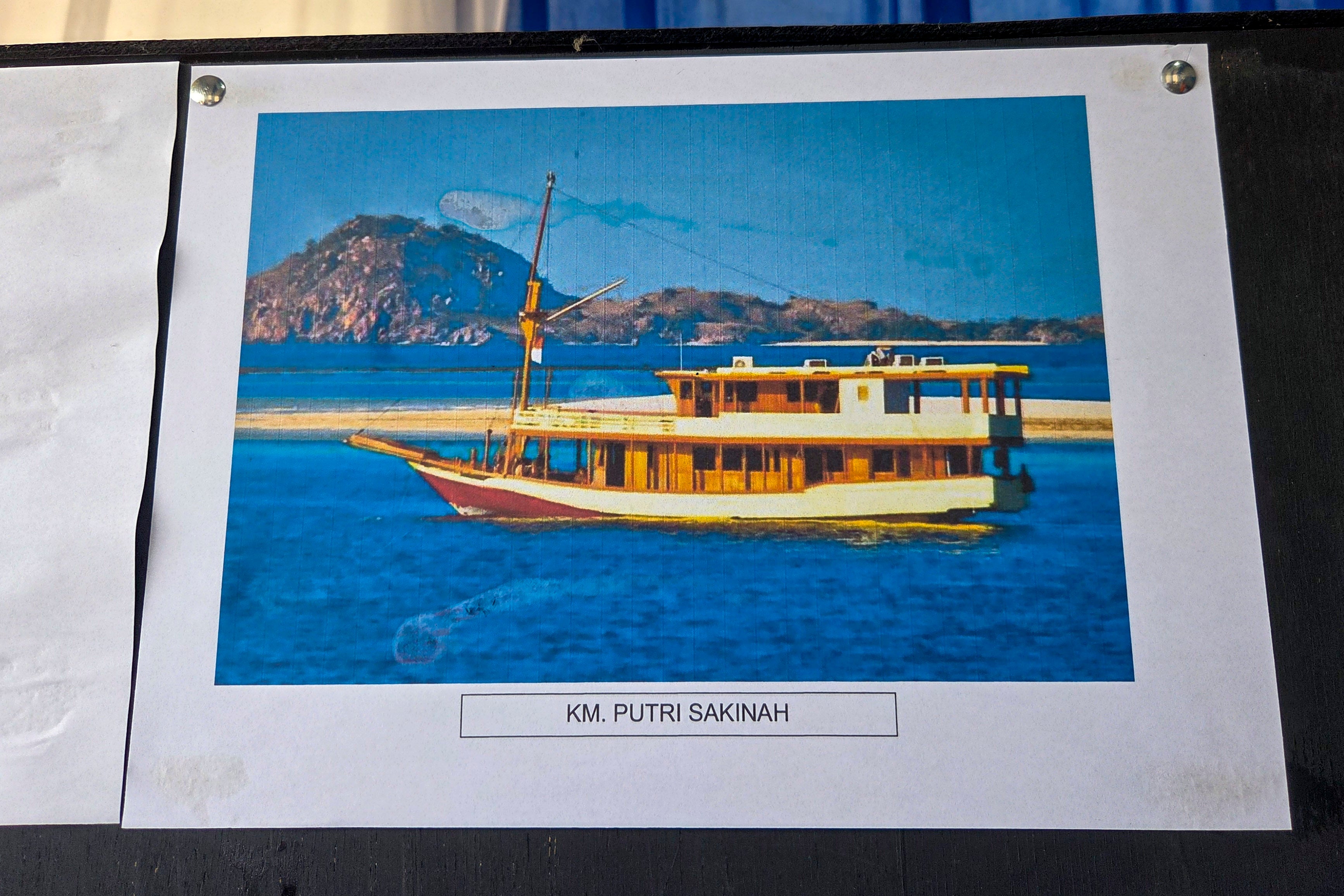 Detenido el capitán del barco que naufragó en Indonesia con una familia valenciana Detenido el capitán del barco que naufragó en Indonesia con una familia valenciana