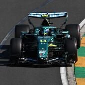 Piastri manda en unos libres horrorosos para Alonso