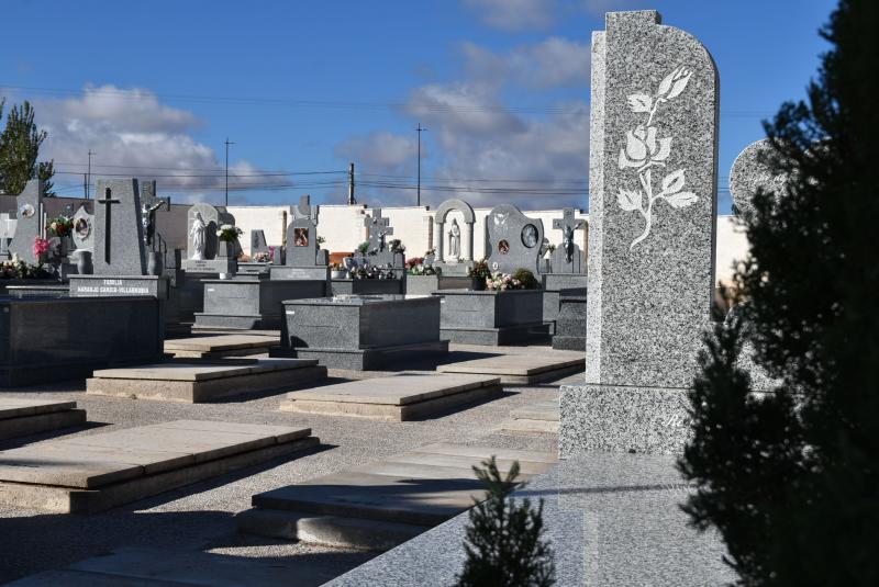Herida una mujer de 81 años tras caer al interior de una fosa en el cementerio de Daimiel Herida una mujer de 81 años tras caer al interior de una fosa en el cementerio de Daimiel