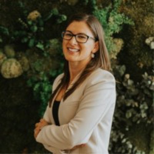 Vanesa Regueira: “Hay que seguir trabajando para que la conciliación familiar no afecte más a la mujer que al hombre” Vanesa Regueira: “Hay que seguir trabajando para que la conciliación familiar no afecte más a la mujer que al hombre”