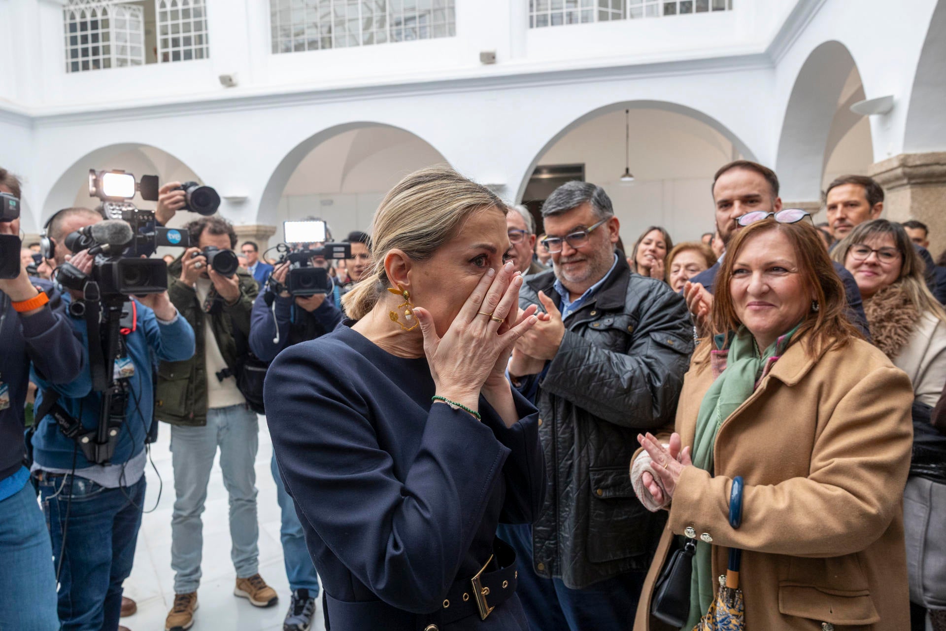 Víctor Guillot: "Es probable que María Guardiola esté no ya fuera del Gobierno, sino fuera de la política" Víctor Guillot: "Es probable que María Guardiola esté no ya fuera del Gobierno, sino fuera de la política"