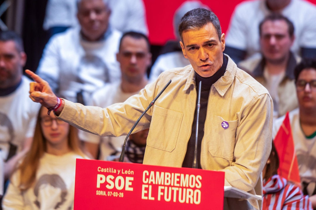 El presidente del Gobierno, Pedro Sánchez, asiste a un acto del partido este sábado en Soria, octavo día de la campaña electoral del PSOE de cara a las elecciones de Castilla y León. El presidente del Gobierno, Pedro Sánchez, asiste a un acto del partido este sábado en Soria, octavo día de la campaña electoral del PSOE de cara a las elecciones de Castilla y León.