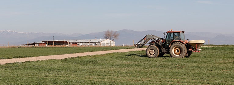La guerra afecta a las materias primas y dispara el gasóleo agrícola La guerra afecta a las materias primas y dispara el gasóleo agrícola