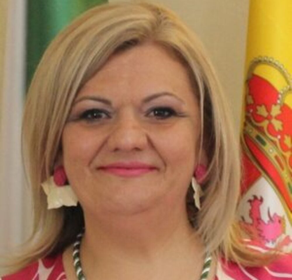 Dimite la concejala de Igualdad de Pinos Puente tras ser condenada por agredir a una vecina Dimite la concejala de Igualdad de Pinos Puente tras ser condenada por agredir a una vecina