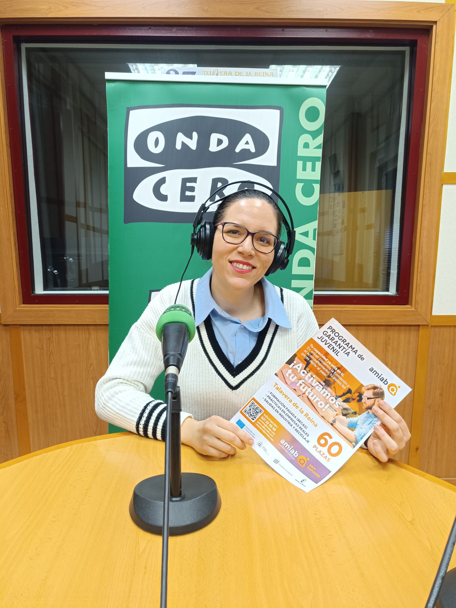 Itinerarios de inclusión laboral para jóvenes de la mano de AMIAB Itinerarios de inclusión laboral para jóvenes de la mano de AMIAB