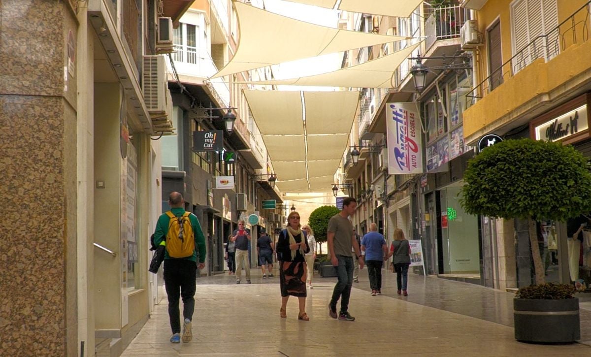 Elche habilita como festivos aperturables en el comercio el primer Lunes de Mona y el día 16 de agosto Elche habilita como festivos aperturables en el comercio el primer Lunes de Mona y el día 16 de agosto