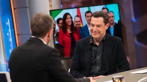 Juanma Moreno, sobre un hipotético pacto con Vox en Andalucía: "No saben gobernar" Juanma Moreno, sobre un hipotético pacto con Vox en Andalucía: "No saben gobernar"