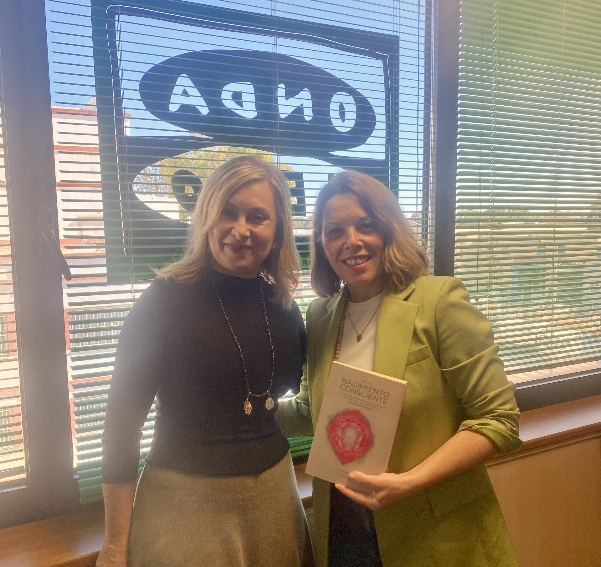 Eva Alandes nos descubre otra manera de vivir el embarazo y el parto con su obra 'Por un nacimiento consciente' Eva Alandes nos descubre otra manera de vivir el embarazo y el parto con su obra 'Por un nacimiento consciente'