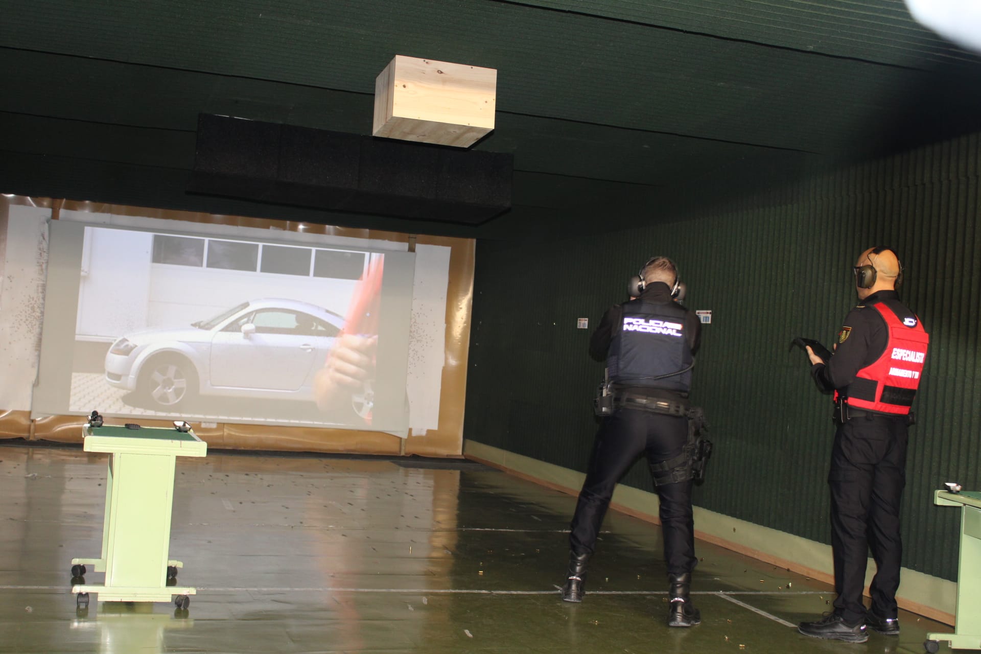 La comisaría provincial de Albacete incorpora una galería de tiro virtual La comisaría provincial de Albacete incorpora una galería de tiro virtual