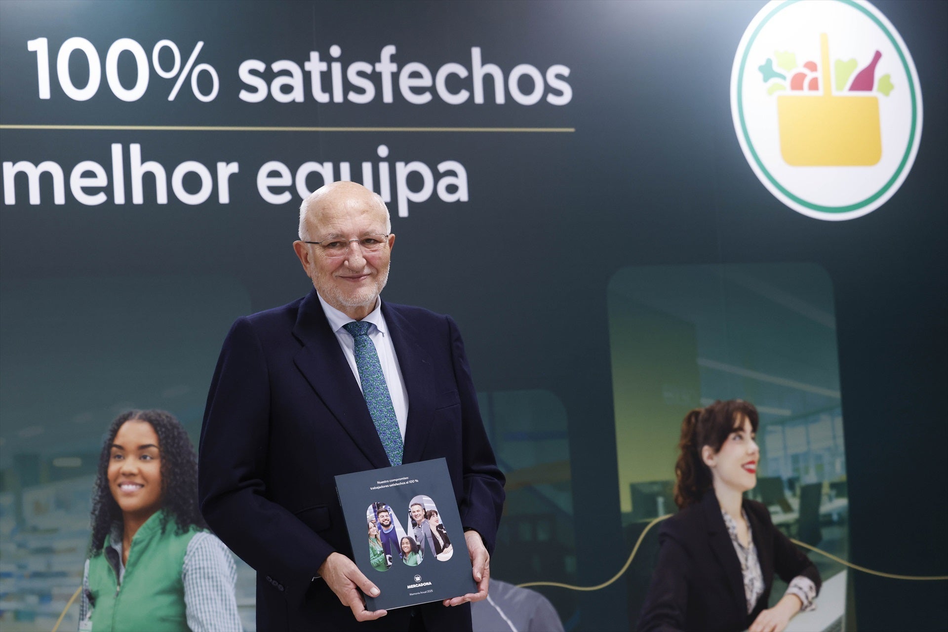 Juan Roig pide a España y Portugal la eliminación del IVA en la alimentación: "Nos encantaría" Juan Roig pide a España y Portugal la eliminación del IVA en la alimentación: "Nos encantaría"